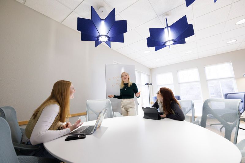 Knoll Study Room